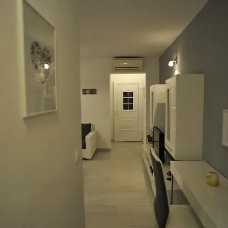Apartament Stefania *